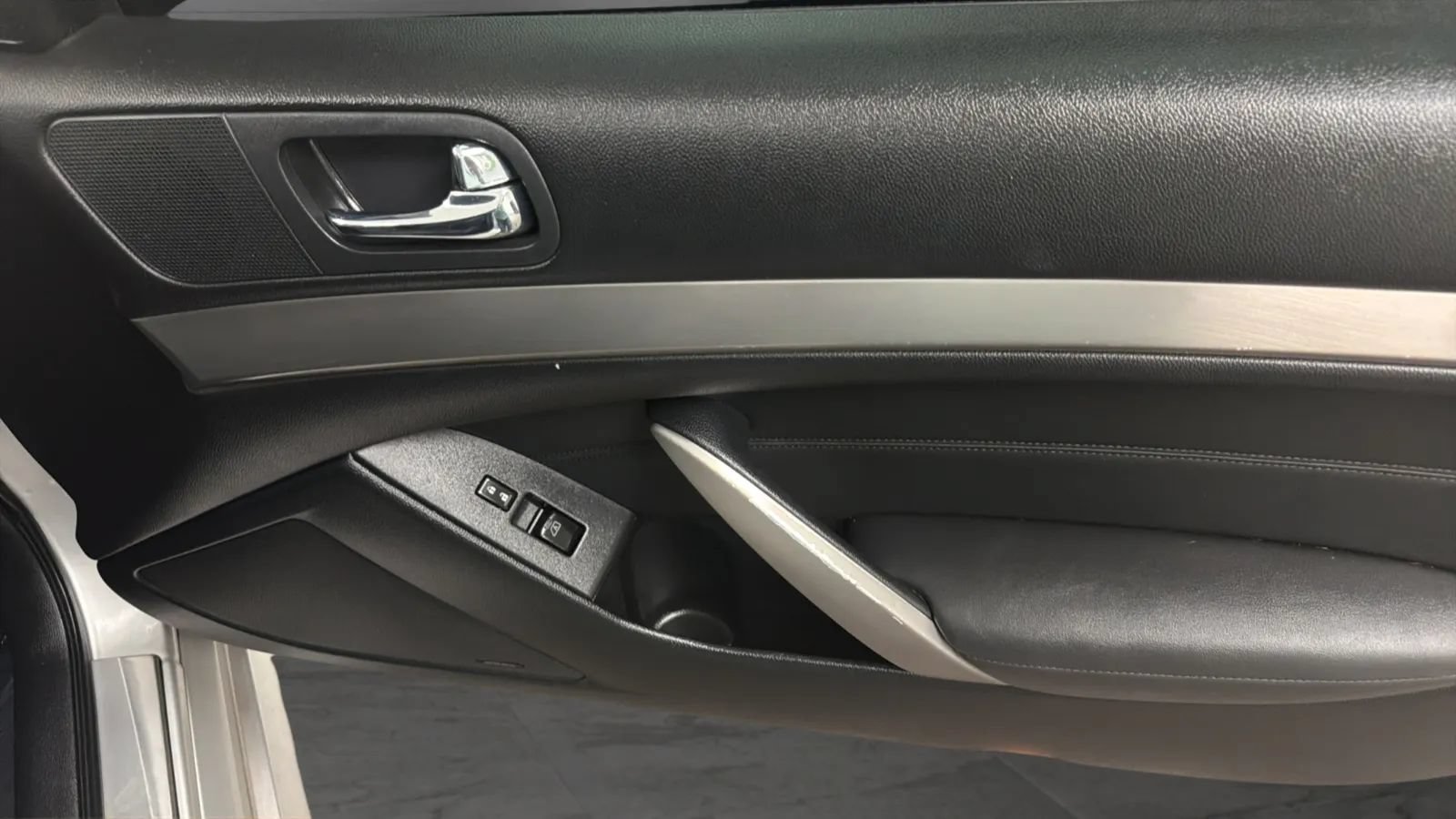 Used 2012 INFINITI G37 Journey w/ Premium Pkg RWD image 19