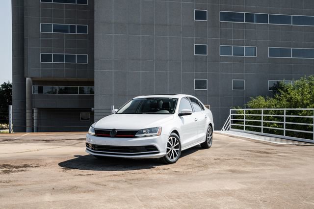 Used 2017 Volkswagen Jetta SE image 40