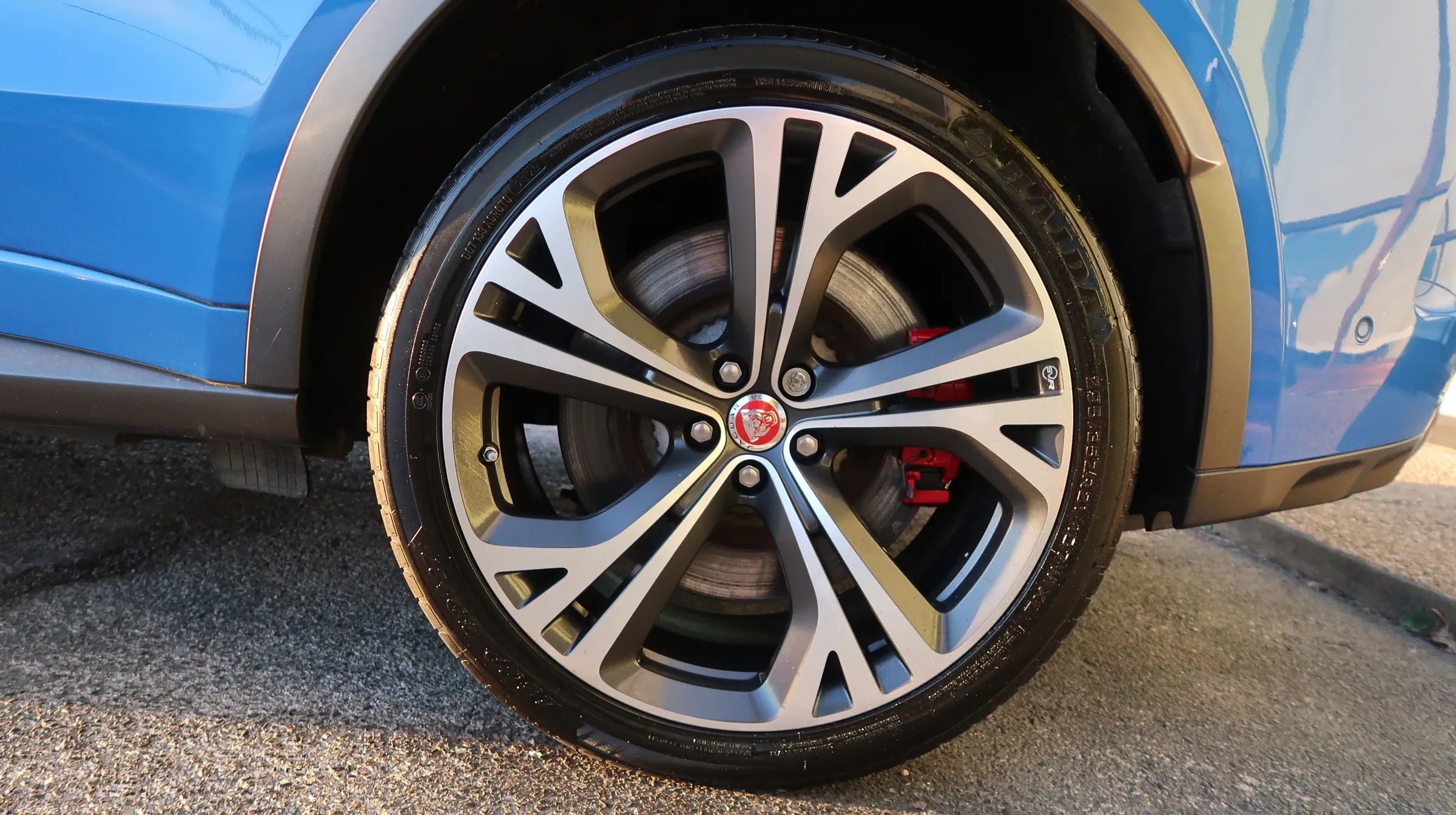 Used 2019 Jaguar F-PACE SVR AWD/4WD image 60
