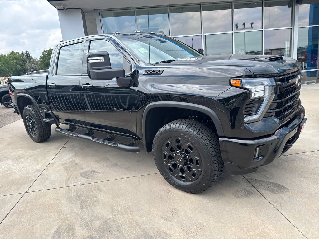 Used 2024 Chevrolet Silverado 2500 LTZ w/ LTZ Plus Package AWD/4WD image 8