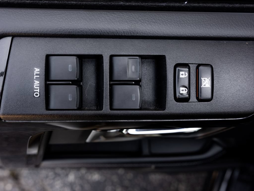 Used 2019 Toyota 4Runner Limited AWD/4WD image 30