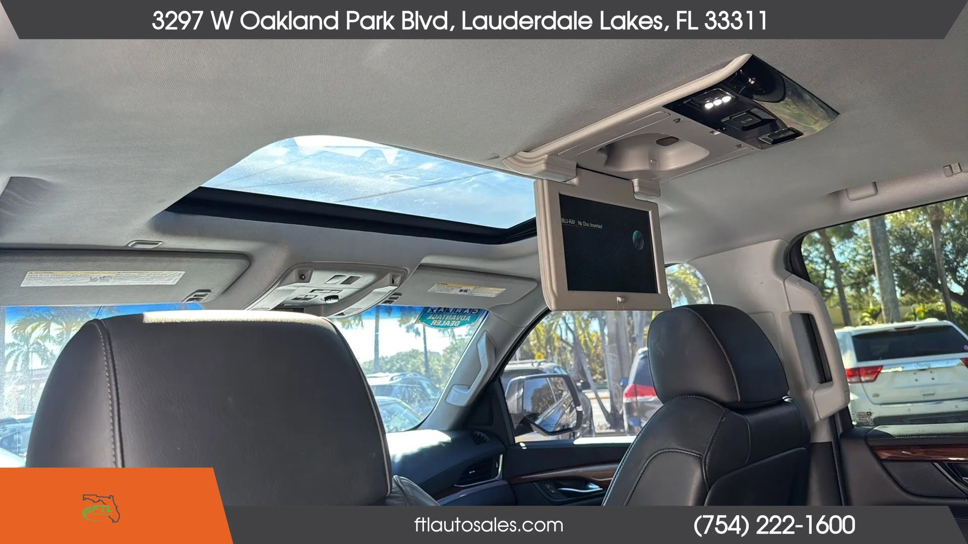 Used 2015 Cadillac Escalade Premium RWD image 30