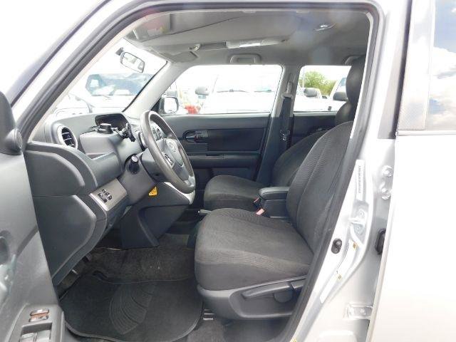 Used 2008 Scion xB FWD image 10