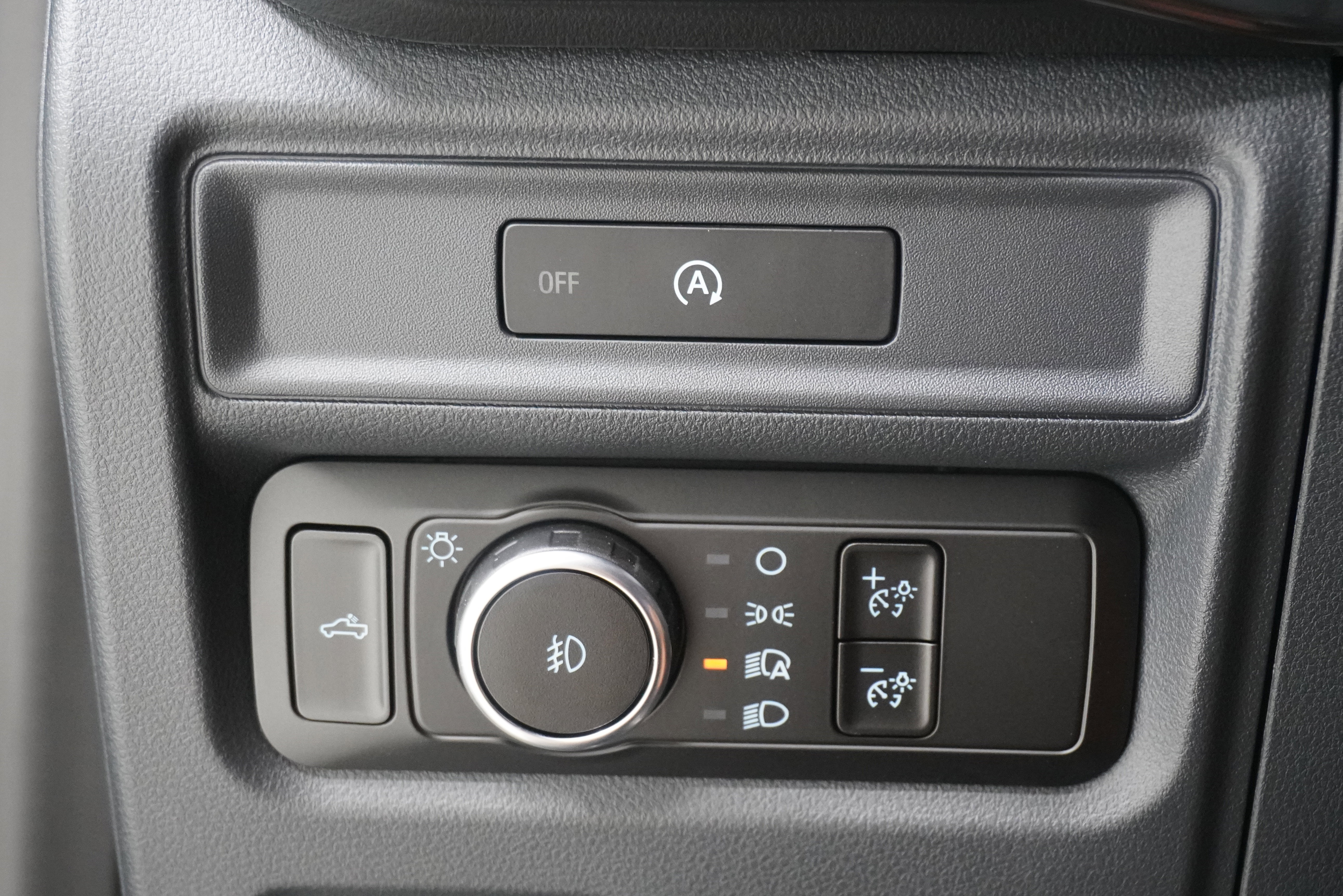 Used 2025 Ford F150 STX w/ Equipment Group 200A image 19