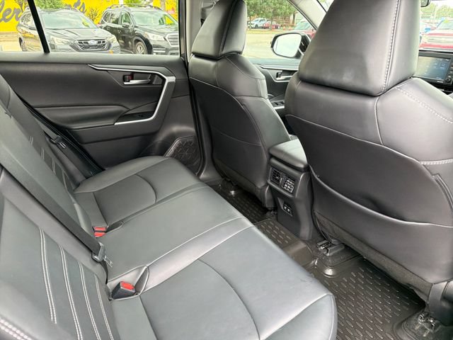 Used 2020 Toyota RAV4 XLE Premium FWD image 27