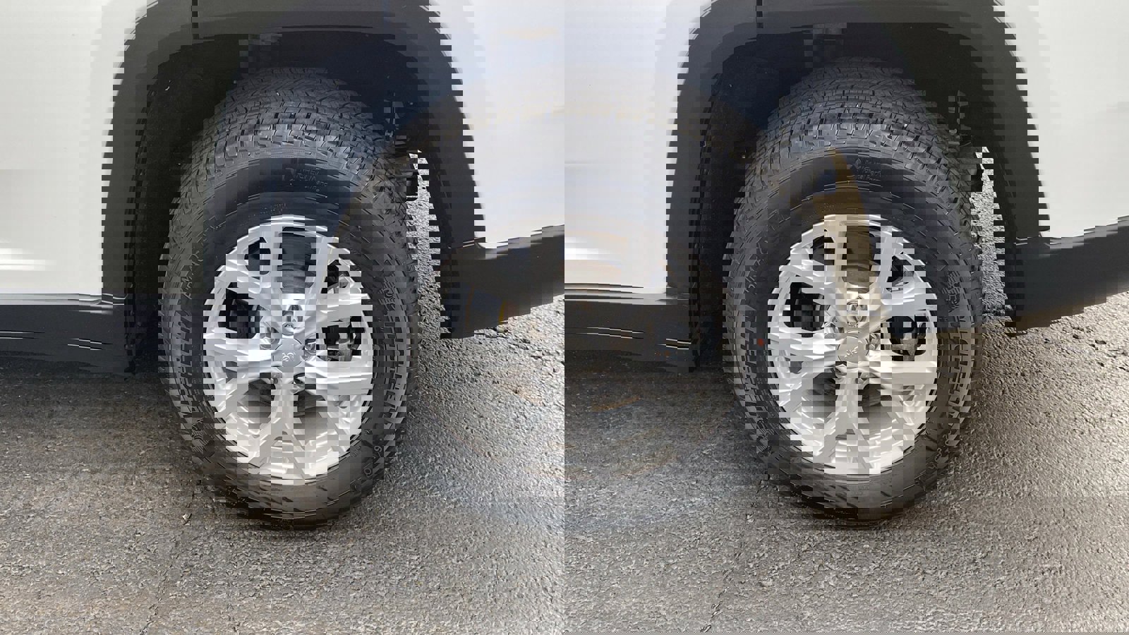 Certified 2023 Jeep Grand Cherokee L Limited image 24