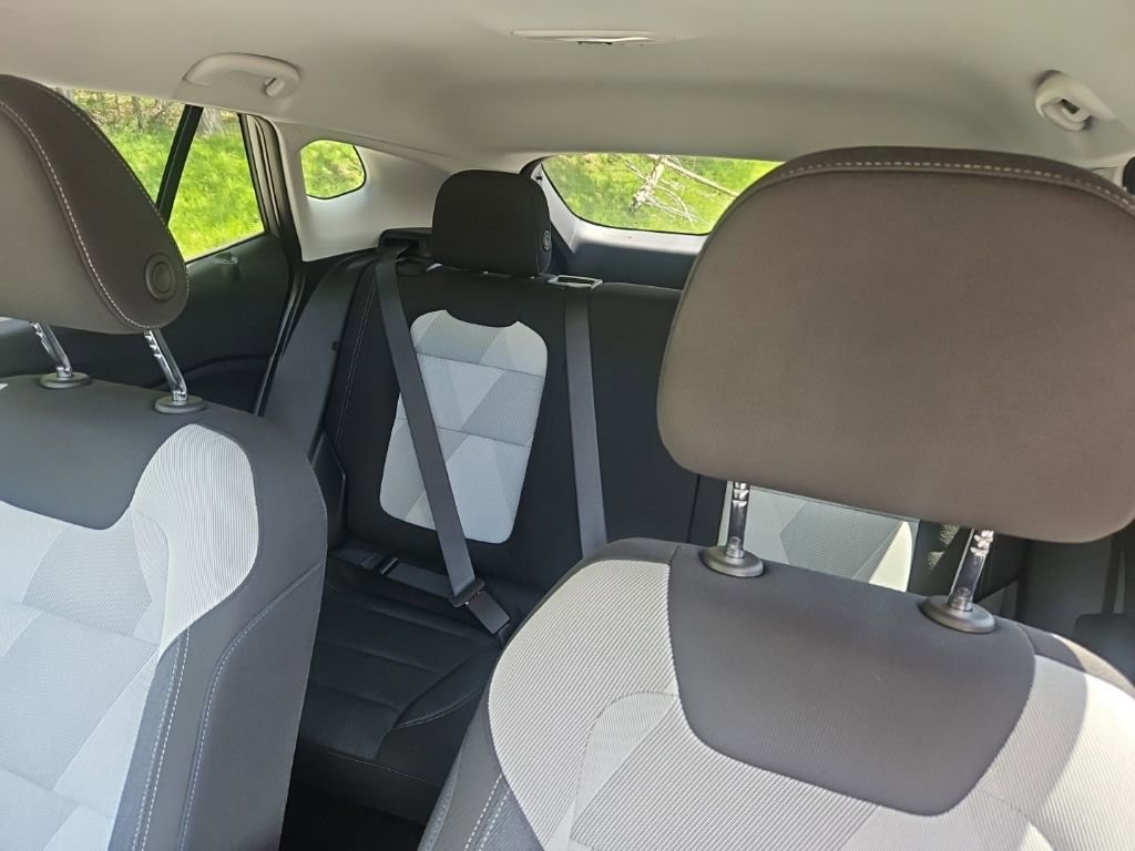 Used 2024 Chevrolet Trax LS FWD image 17