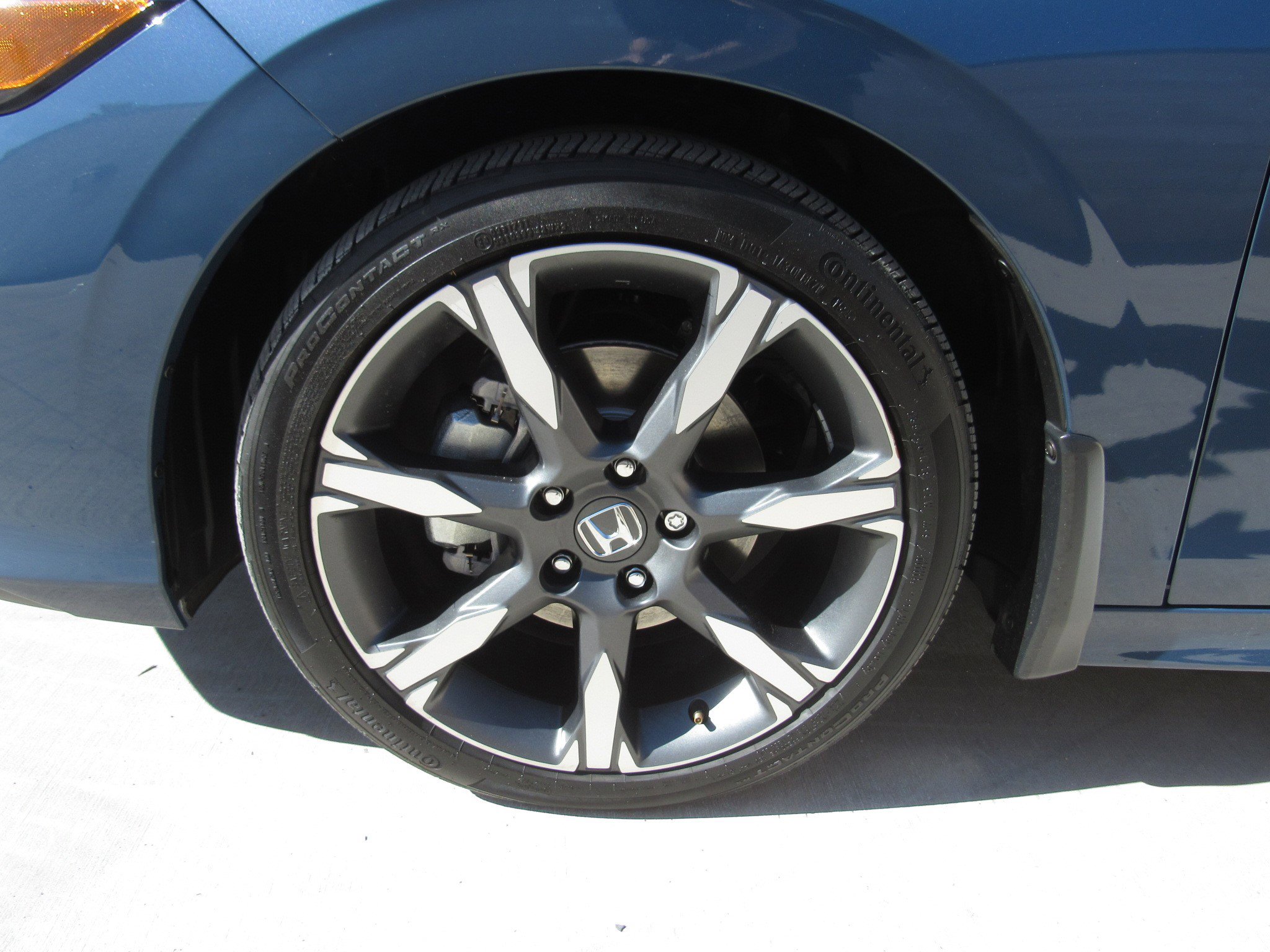 Used 2025 Honda Civic Sport image 4