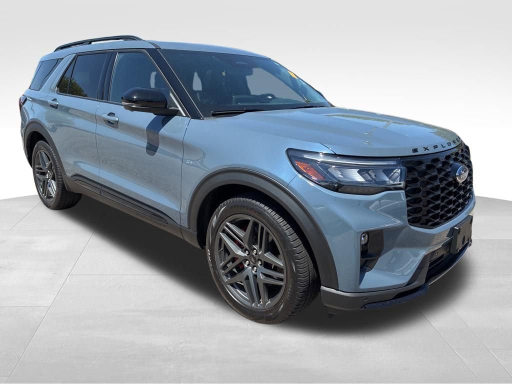 Used 2025 Ford Explorer ST w/ Sun And Sound Package image 8