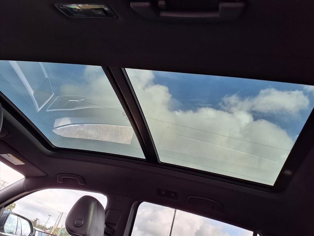 Used 2023 Volkswagen Atlas Cross Sport SEL Premium R-Line image 21