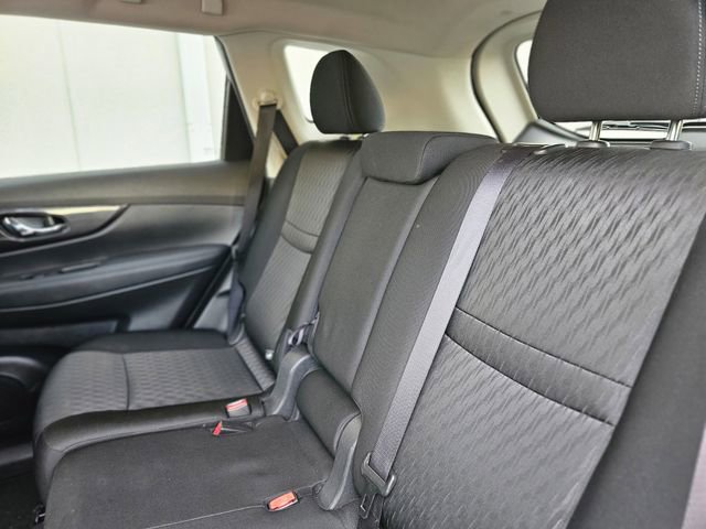 Used 2017 Nissan Rogue SV w/ SV Premium Package FWD image 27