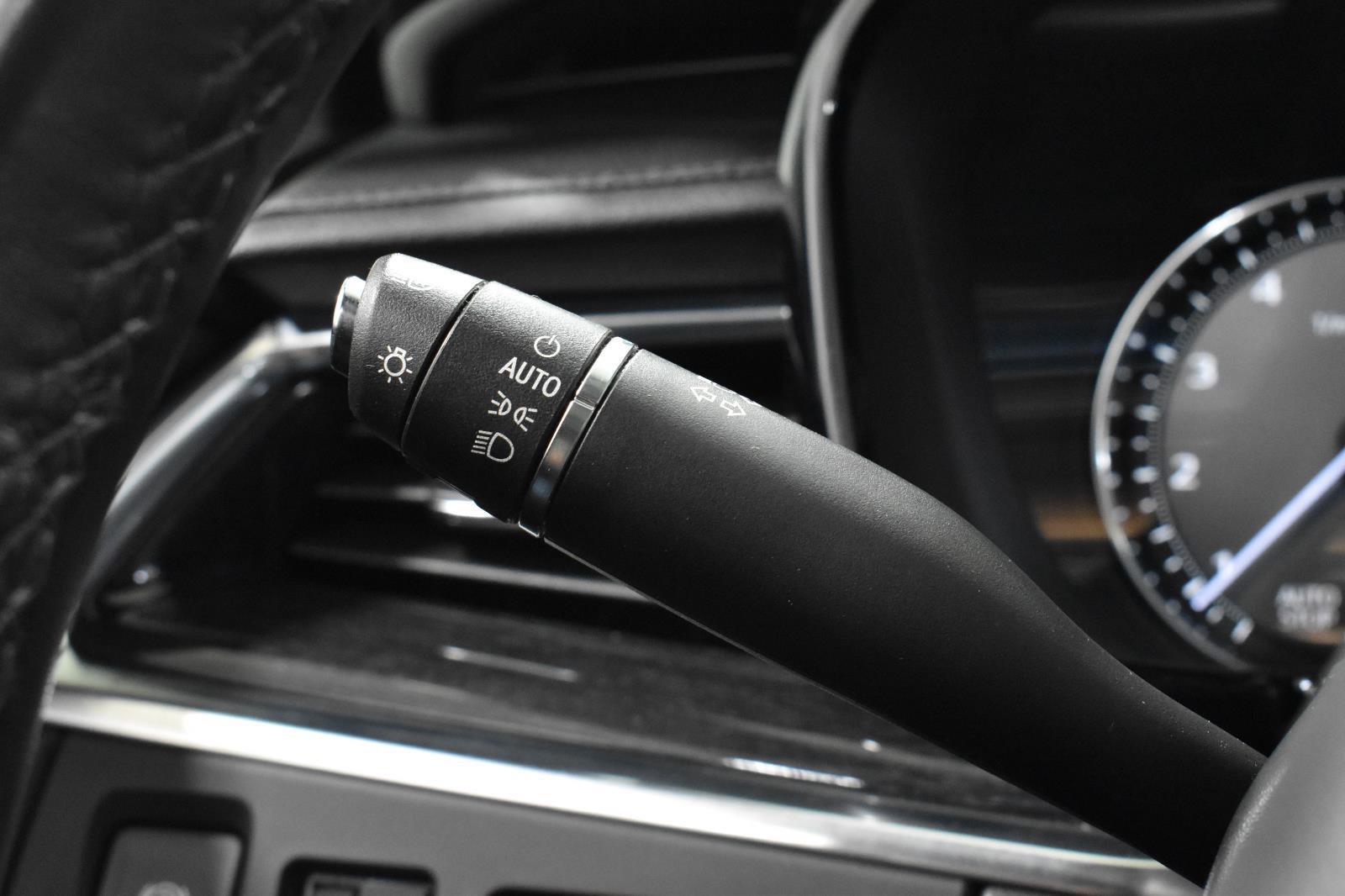 Certified 2022 Cadillac XT5 Premium Luxury w/ LPO, Floor Liner Package image 12