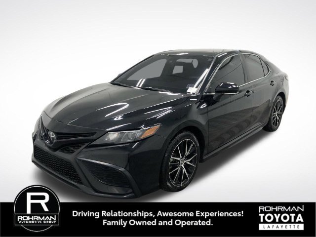 Used 2023 Toyota Camry SE FWD image 2