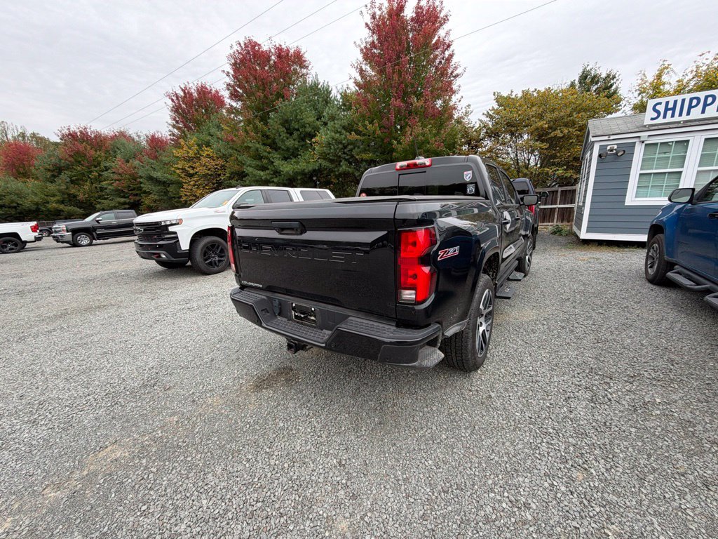 Used 2024 Chevrolet Colorado Z71 w/ Z71 Convenience Package 2 AWD/4WD image 7