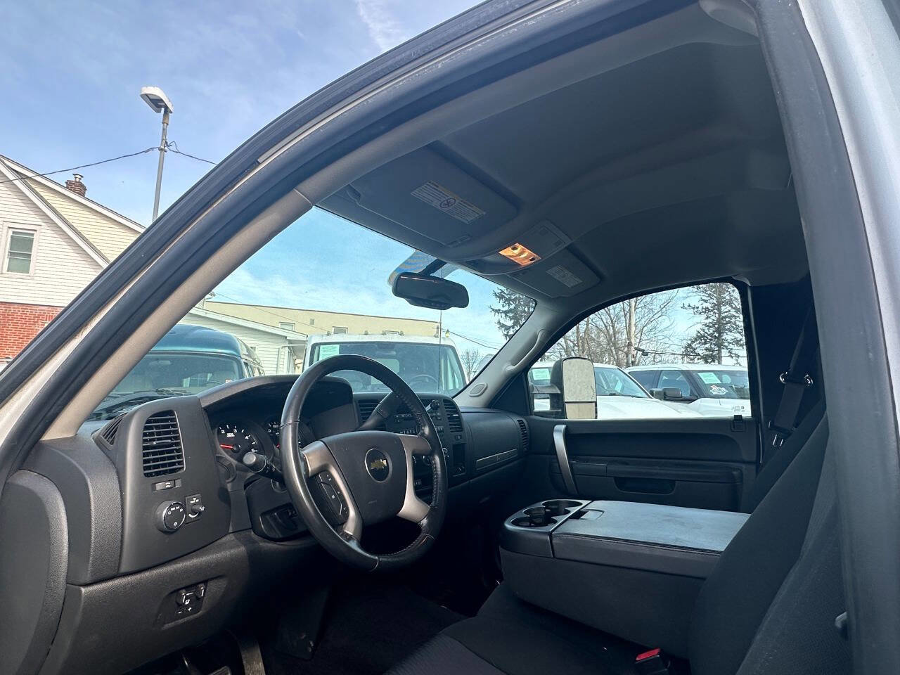 Used 2011 Chevrolet Silverado 3500 LT image 9