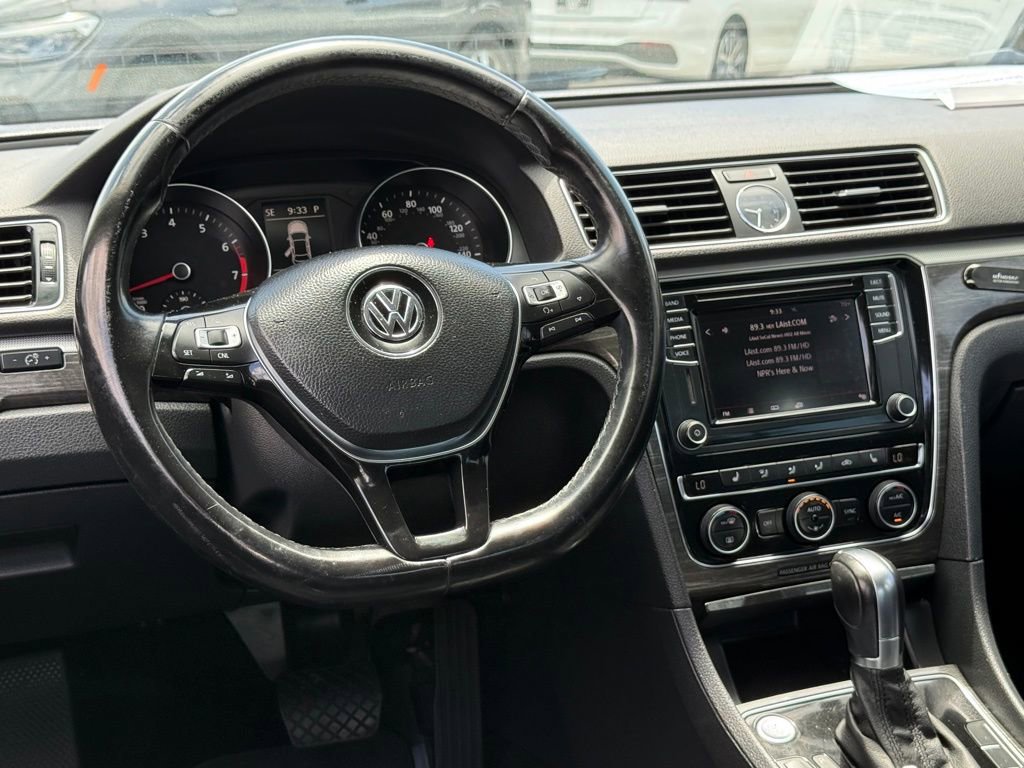 Used 2017 Volkswagen Passat 1.8T SE FWD image 24