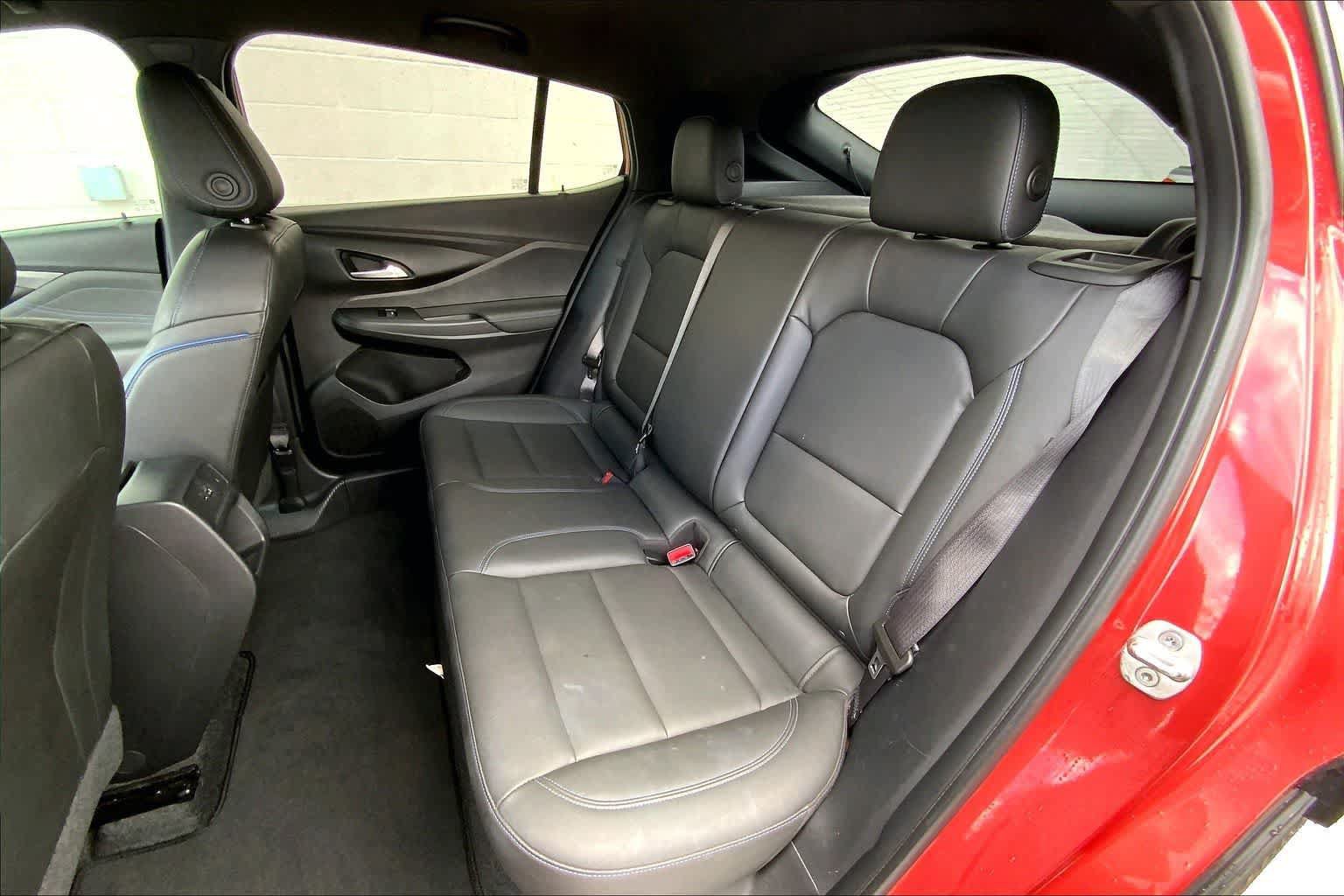 Used 2024 Buick Envista Sport Touring w/ Convenience II Package FWD image 28