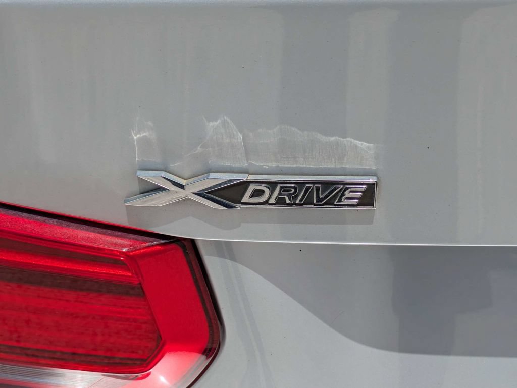 Used 2018 BMW 320i xDrive Sedan AWD/4WD image 13