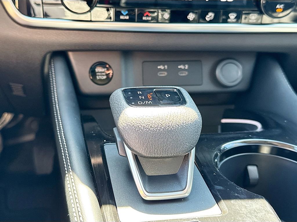 New 2026 Nissan Rogue Platinum image 16