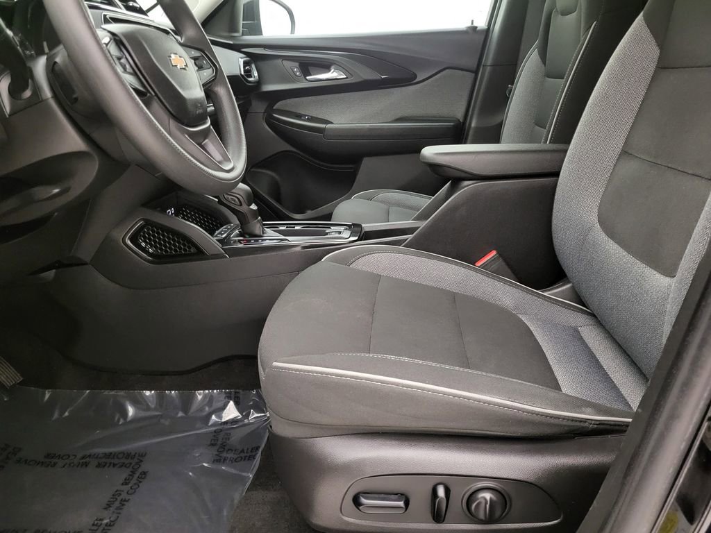 Certified 2023 Chevrolet TrailBlazer LT w/ Convenience Package image 2