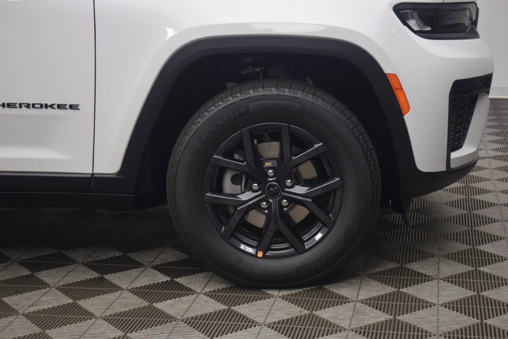 New 2027 Jeep Grand Cherokee 4WD image 6