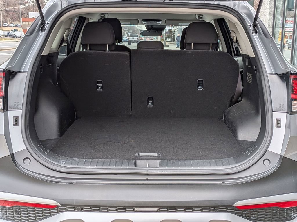 Used 2023 Kia Sportage LX image 8