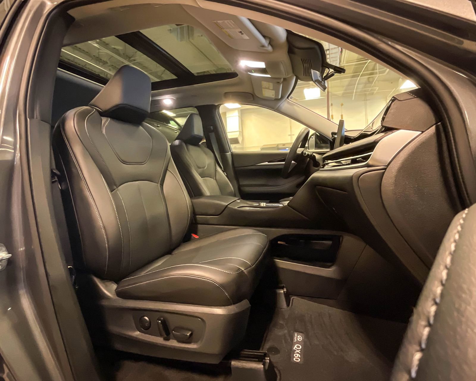 Certified 2025 INFINITI QX60 Pure image 15