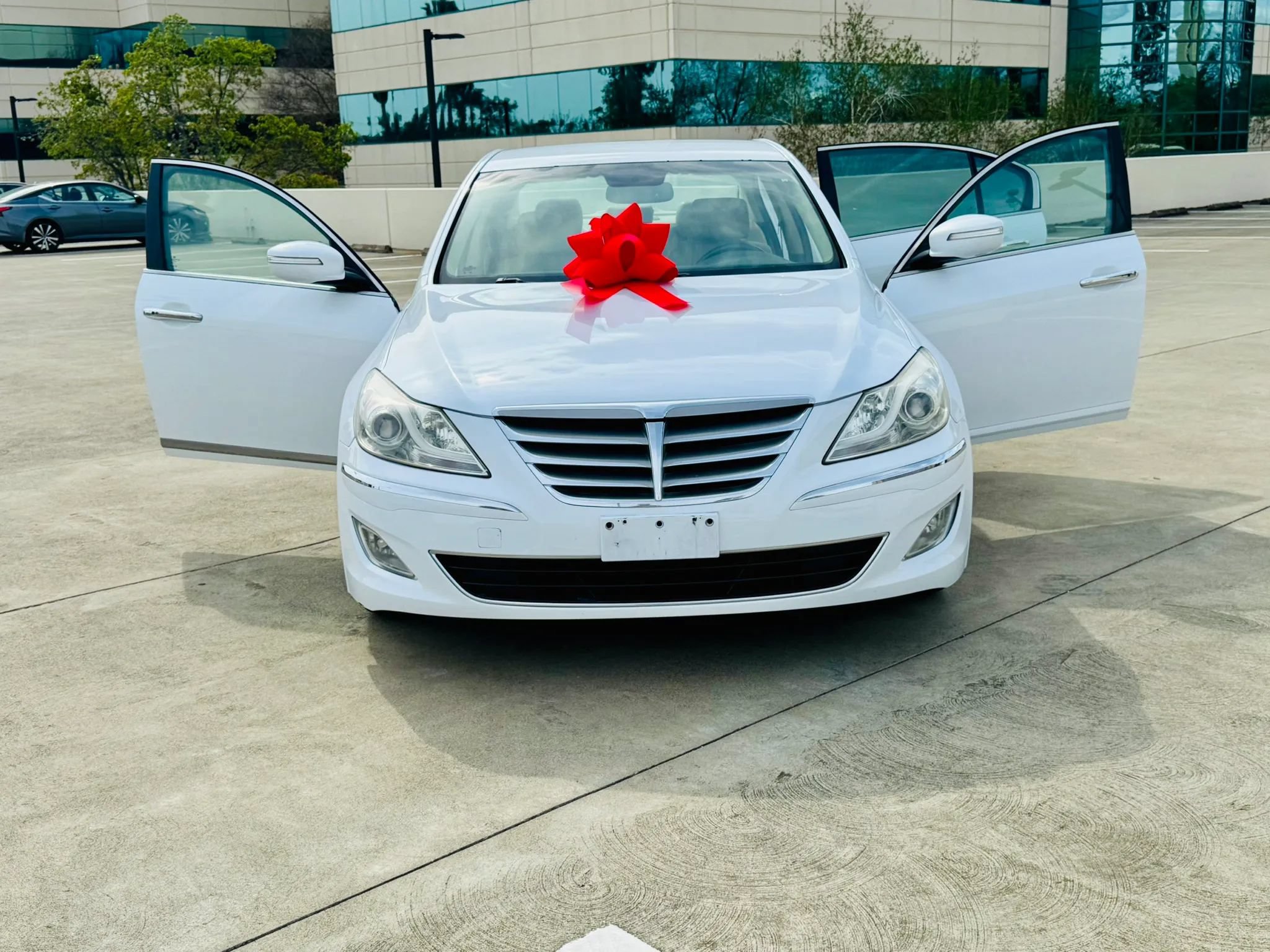Used 2014 Hyundai Genesis 3.8 RWD image 30
