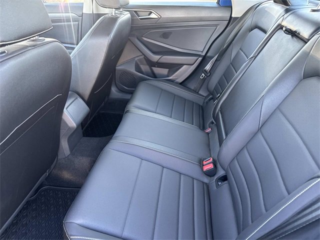Used 2023 Volkswagen Jetta SE w/ Panoramic Sunroof Package image 25