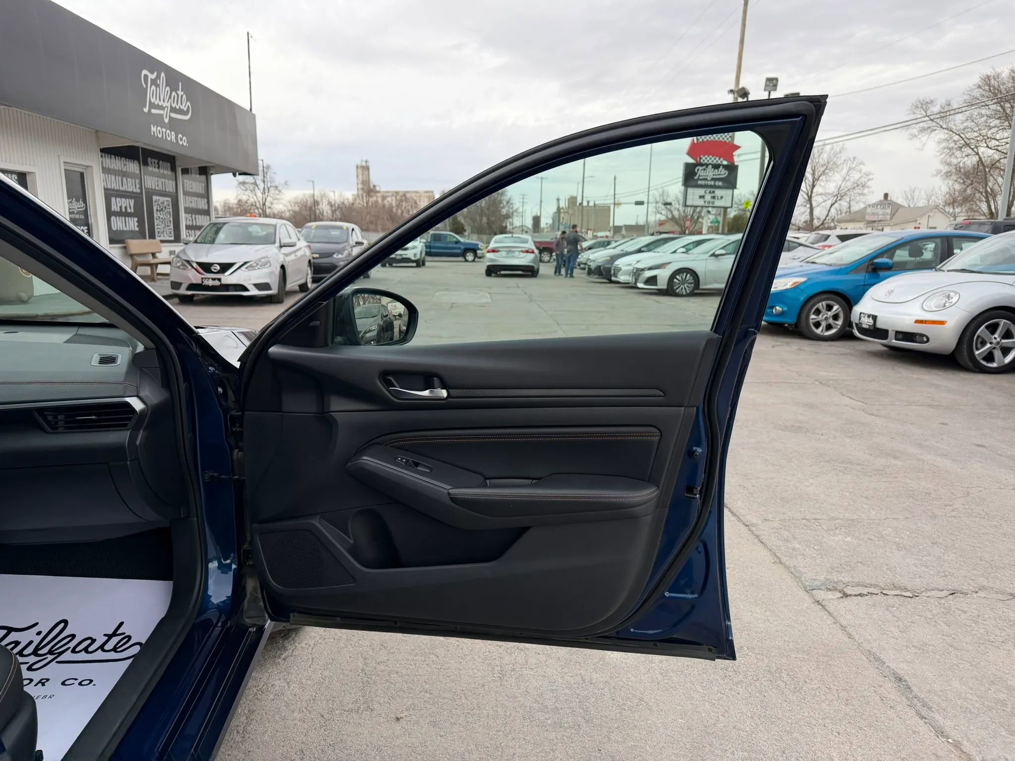 Used 2020 Nissan Altima 2.5 SR w/ Premium Package image 13