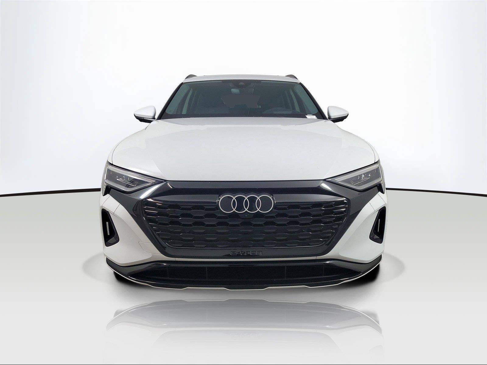 Certified 2024 Audi Q8 e-tron Prestige w/ Prestige Package AWD/4WD image 2