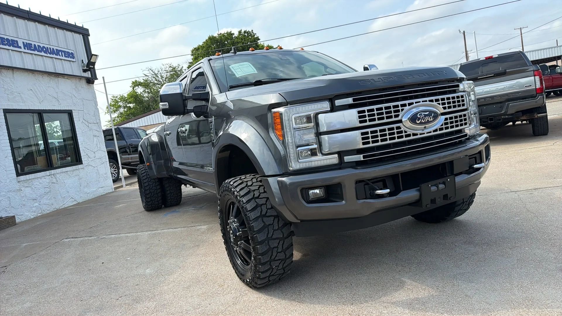 Used 2019 Ford F450 Platinum w/ Platinum Ultimate Package AWD/4WD image 4