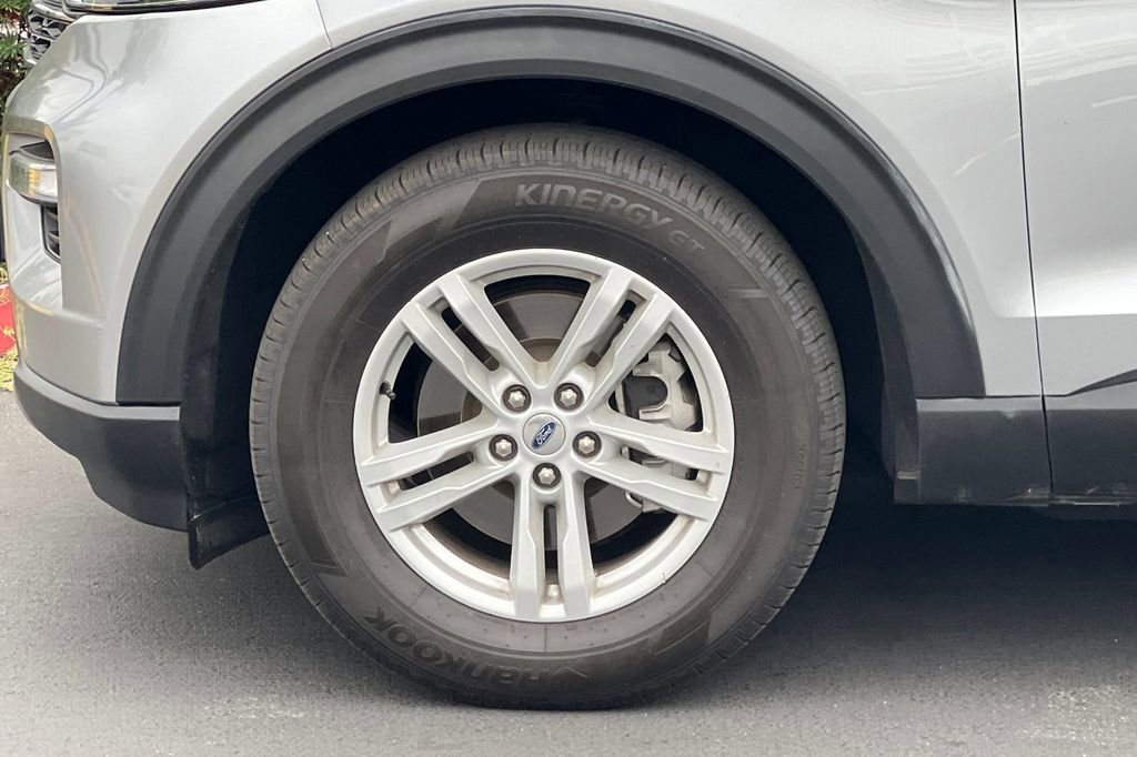 Certified 2024 Ford Explorer XLT w/ Equipment Group 202A image 29