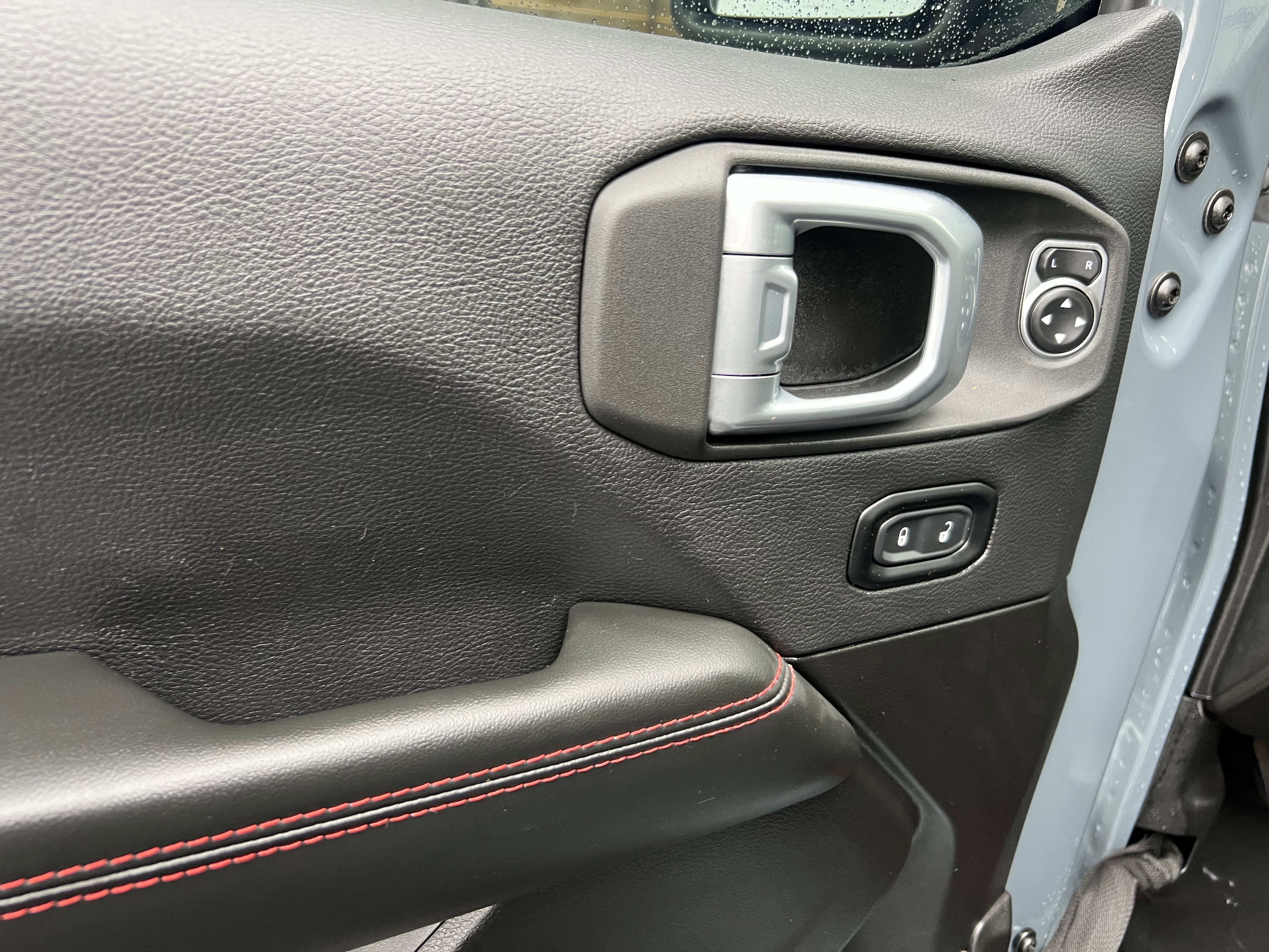 Used 2024 Jeep Wrangler Unlimited Rubicon image 15