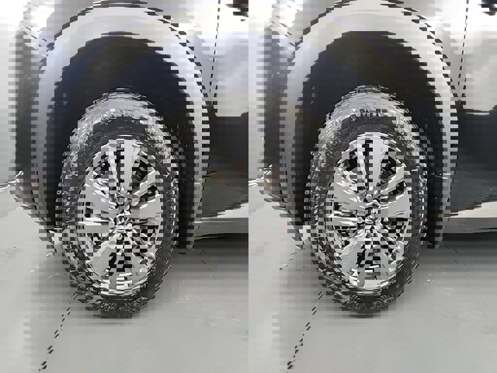 New 2025 Nissan Pathfinder S image 29