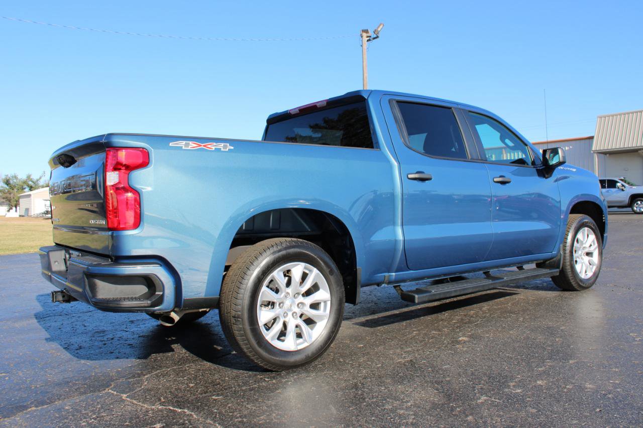 Used 2024 Chevrolet Silverado 1500 Custom image 4