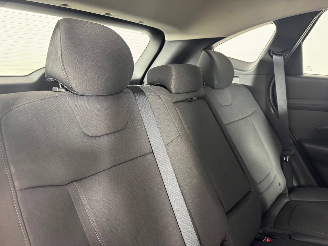 Used 2025 Hyundai Tucson SE FWD image 33