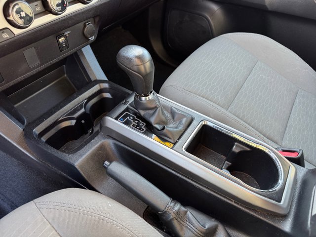 Certified 2018 Toyota Tacoma SR5 image 14