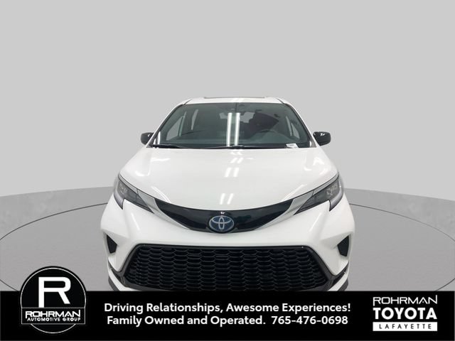 Used 2023 Toyota Sienna XSE FWD image 10