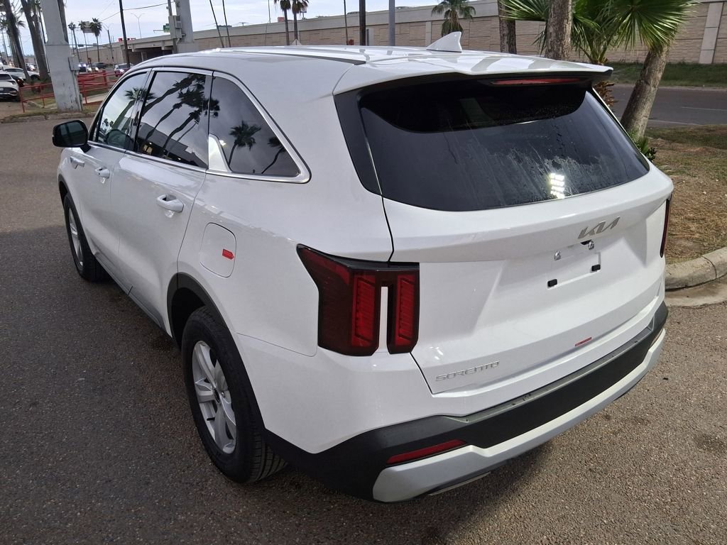New 2026 Kia Sorento LX FWD image 5