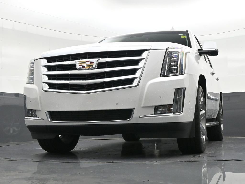 Used 2019 Cadillac Escalade Luxury RWD image 31