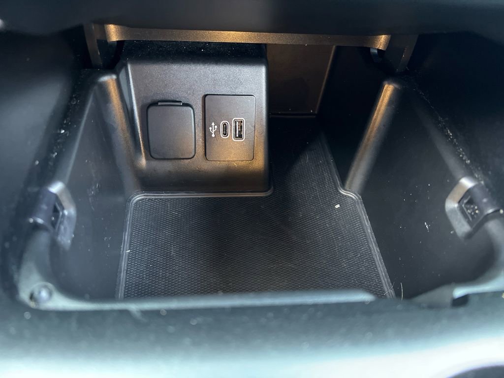 Used 2025 Ford Explorer ST-Line image 23