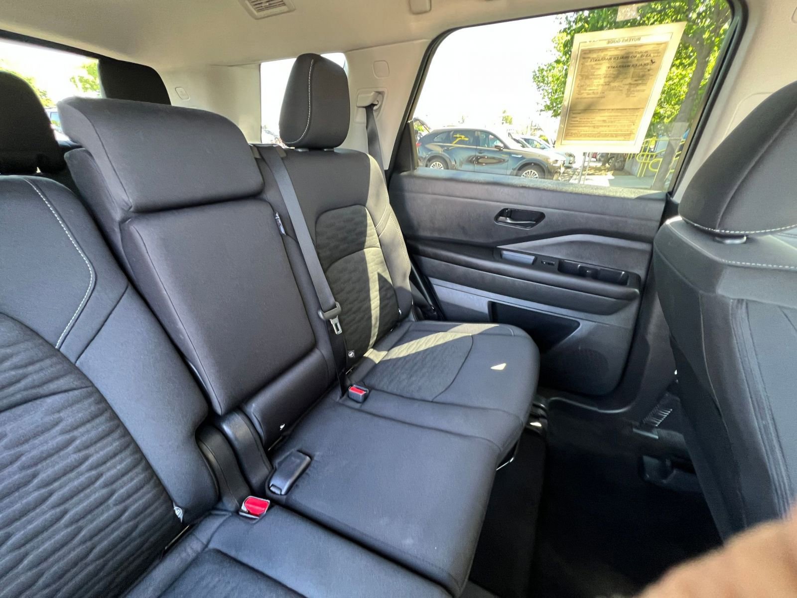 Used 2025 Nissan Pathfinder SV AWD/4WD image 39