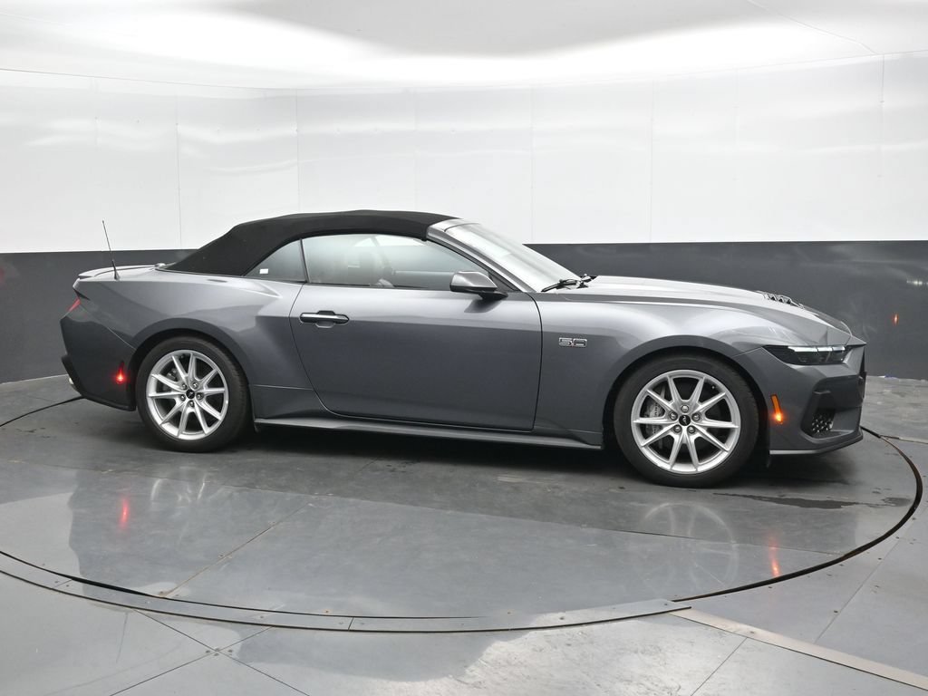 Used 2025 Ford Mustang GT Premium RWD image 4