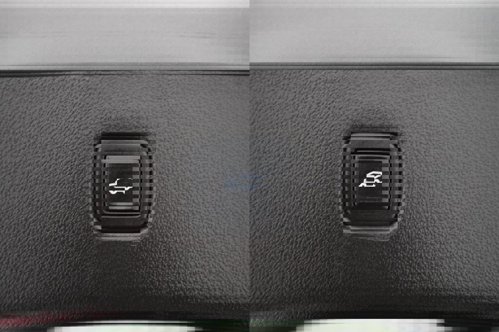 Used 2022 Chevrolet Blazer RS w/ Enhanced Convenience Package image 15