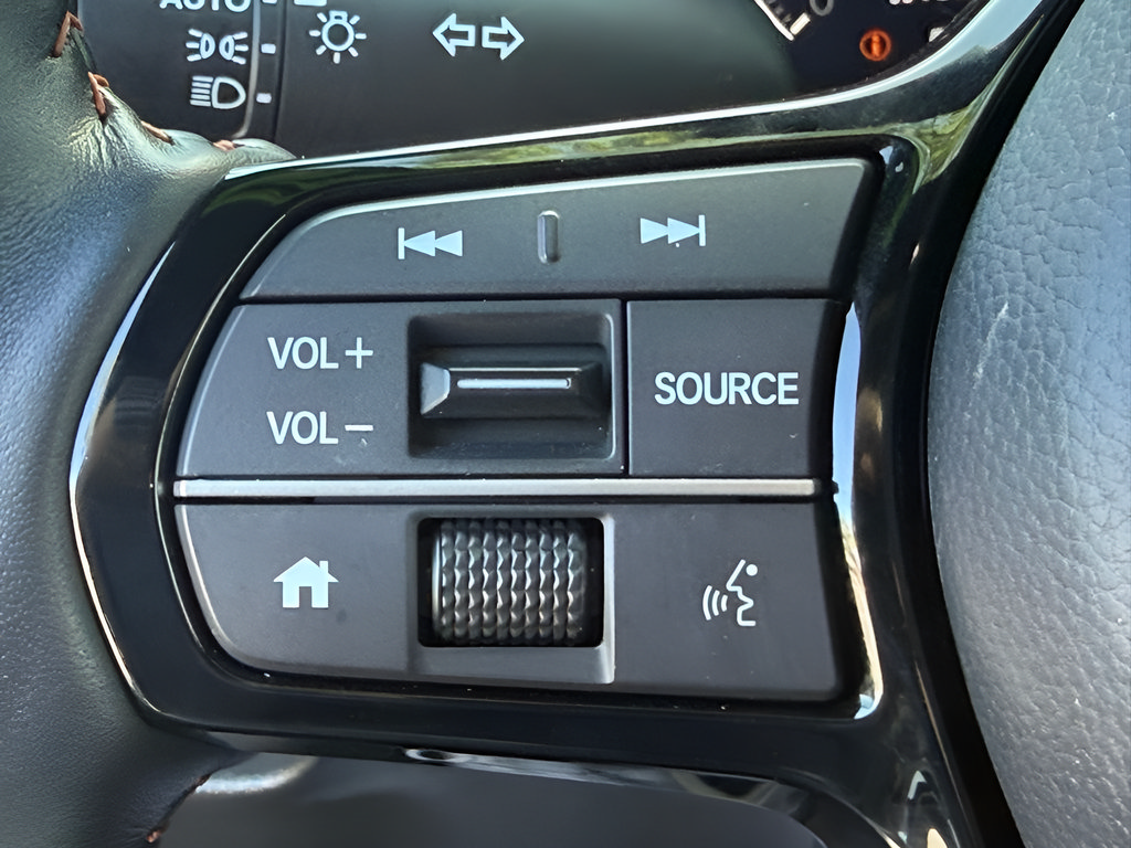 Used 2025 Honda HR-V Sport image 16