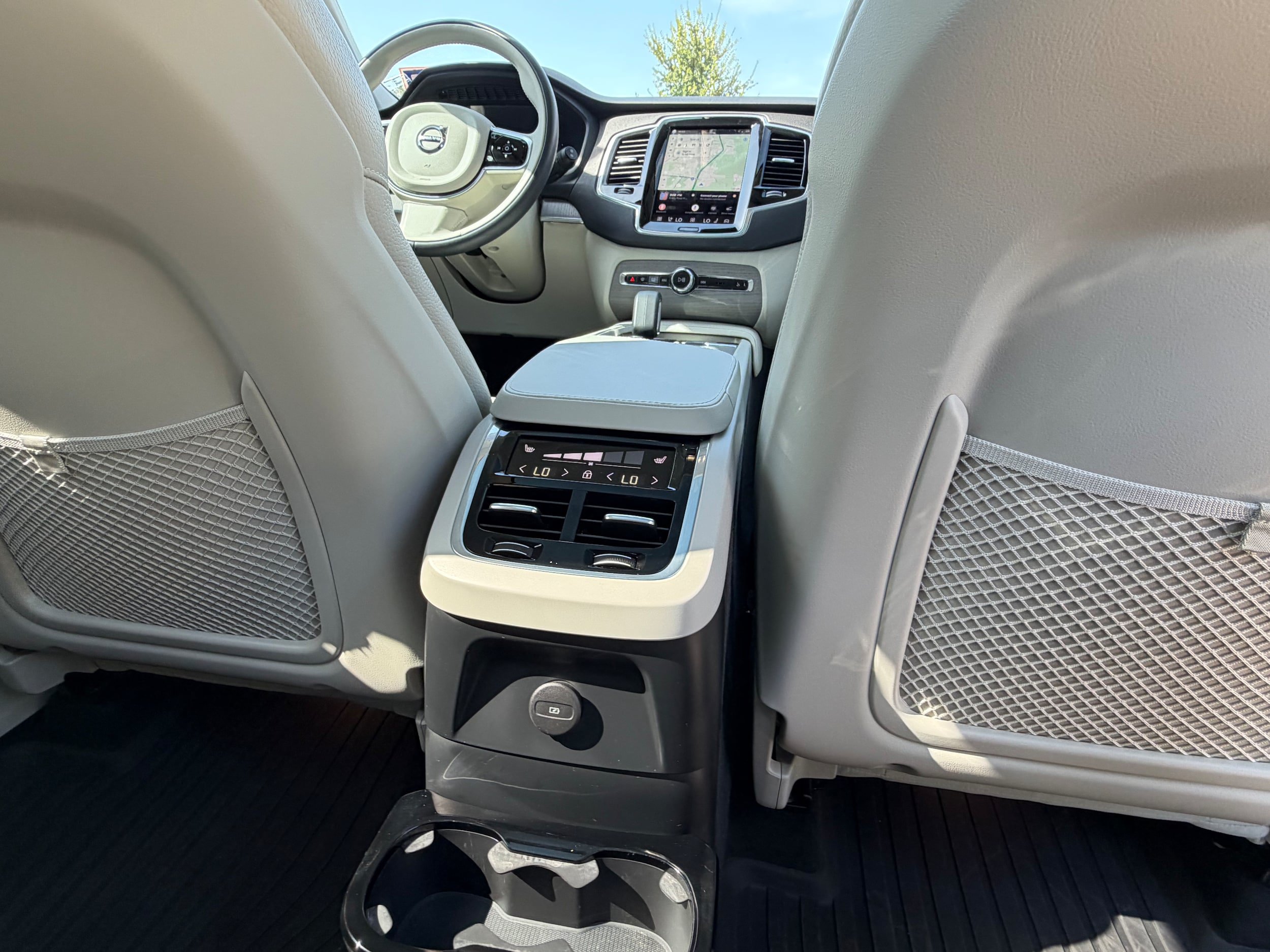 Certified 2025 Volvo XC90 T8 Plus w/ Protection Package Premier AWD/4WD image 15