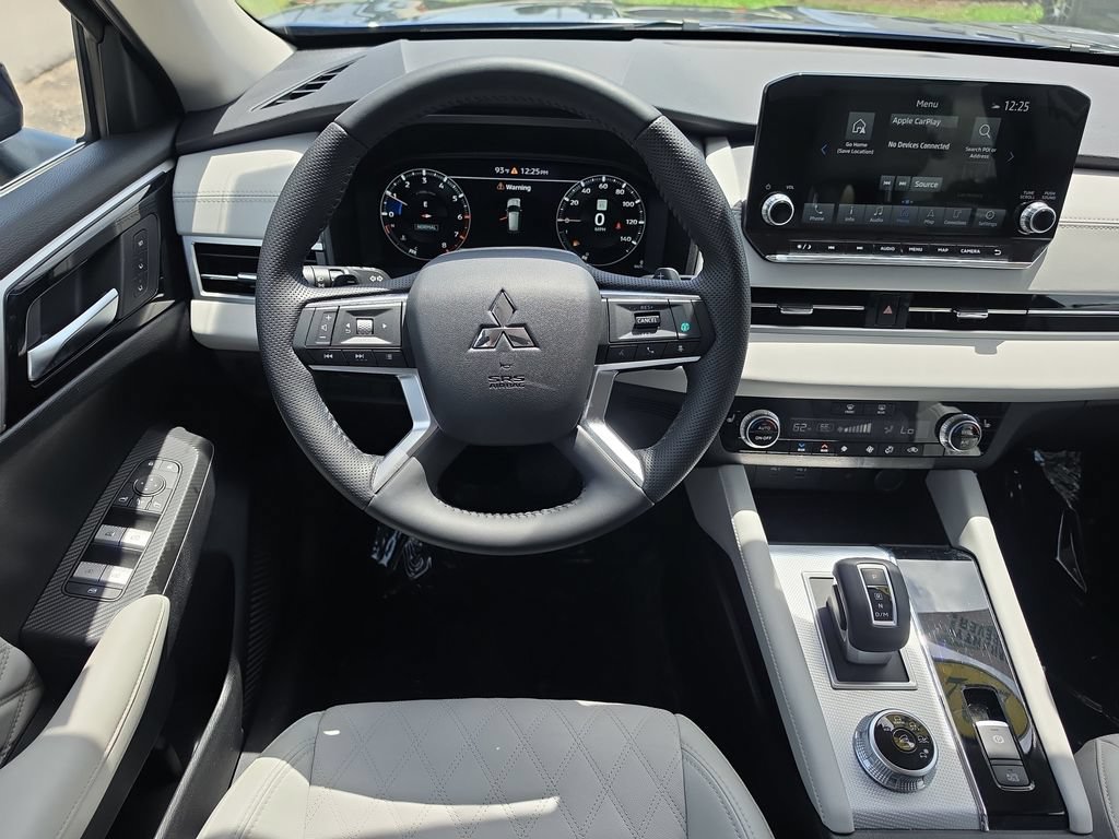 Used 2024 Mitsubishi Outlander SEL Black Edition FWD image 10