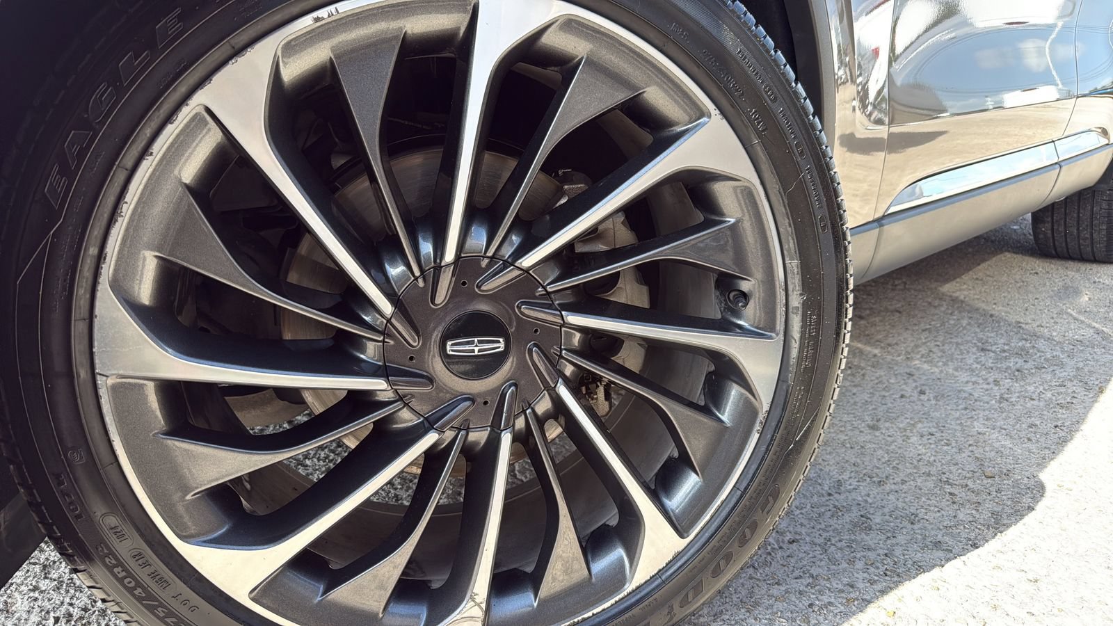 Used 2021 Lincoln Aviator Reserve w/ Equipment Group 202A AWD/4WD image 30