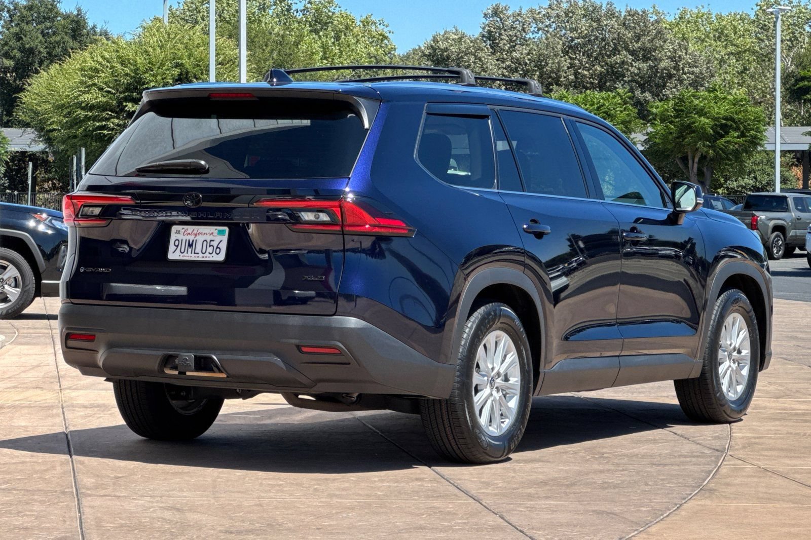 Certified 2025 Toyota Grand Highlander AWD Hybrid image 4